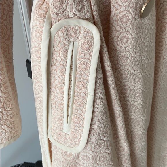 Cream trench coat - Picture 6 of 8